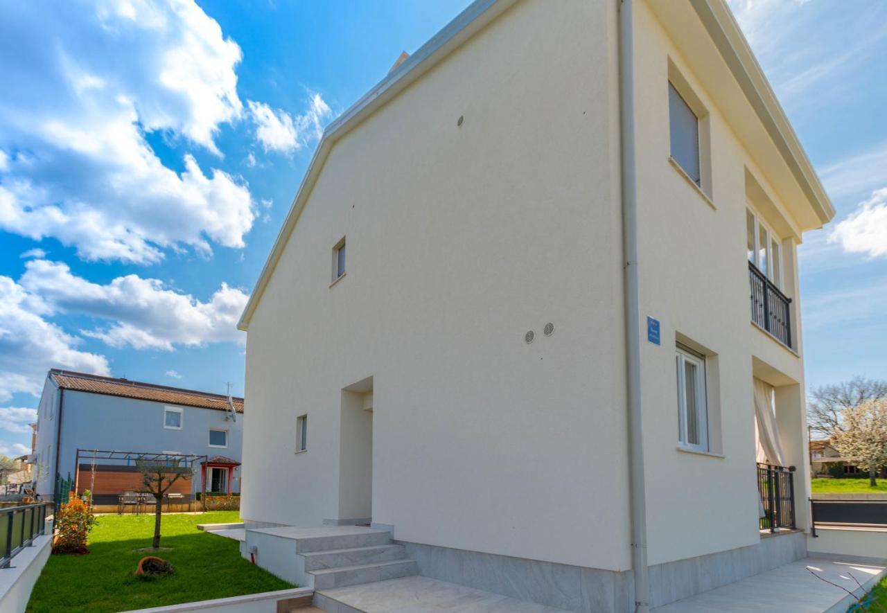 Apartment Martesi Baderna Exterior photo